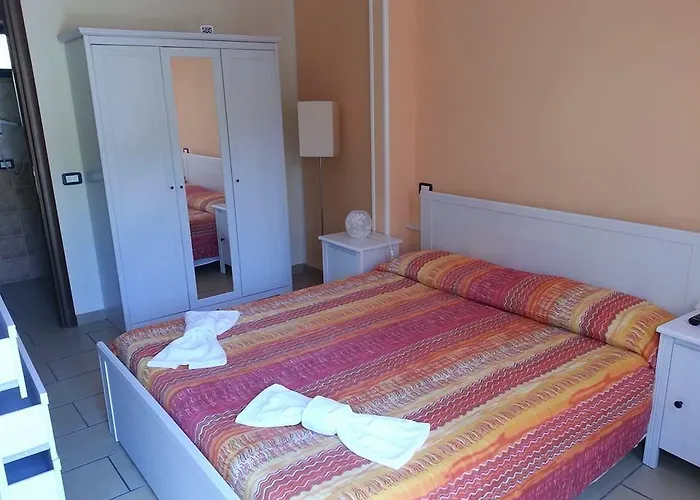 Alojamento de Acomodação e Pequeno-almoço Pasquale A Mare