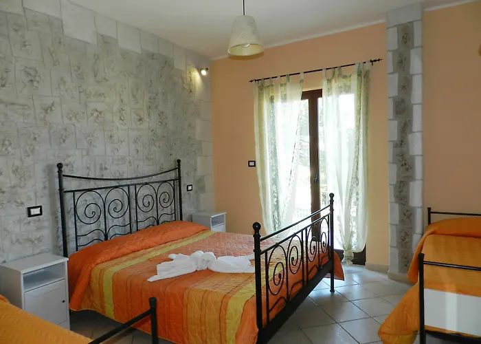 Alojamento de Acomodação e Pequeno-almoço Pasquale A Mare 4*